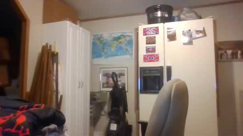 Snapshot of curvyplayday chatting on 12.17.24 dahlia -kim online show from 12.17.24