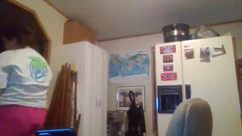 Snapshot of curvyplayday chatting on 12.31.24 dahlia -kim online show from 12.31.24