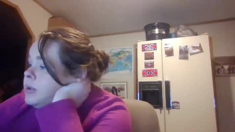 Snapshot of curvyplayday chatting on 01.01.25 dahlia -kim online show from 01.01.25