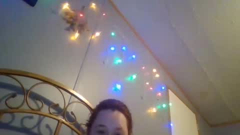 Snapshot of curvyplayday chatting on 01.04.25 dahlia -kim online show from 01.04.25