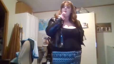 Snapshot of curvyplayday chatting on 02.10.25 dahlia -kim online show from 02.10.25