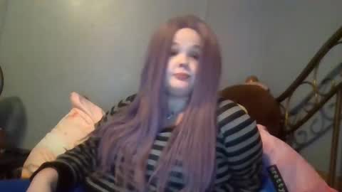 Snapshot of curvyplayday chatting on 02.12.25 dahlia -kim online show from 02.12.25