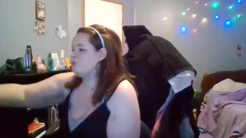 Snapshot of curvyplayday chatting on 02.27.25 dahlia -kim online show from 02.27.25