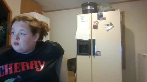 Snapshot of curvyplayday chatting on 09.24.25 dahlia -kim online show from 09.24.25