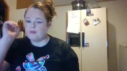 Snapshot of curvyplayday chatting on 11.15.25 dahlia -kim online show from 11.15.25