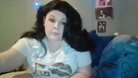 dahlia -kim online show from 12.20.25