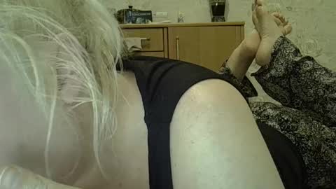 Snapshot of curvywild_lady30 chatting on 05.05.26 Curvy online show from 05.05.26