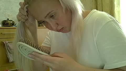 Snapshot of curvywild_lady30 chatting on 06.01.26 Curvy online show from 06.01.26
