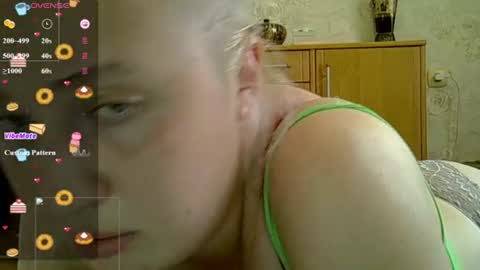 Snapshot of curvywild_lady30 chatting on 06.13.26 Curvy online show from 06.13.26