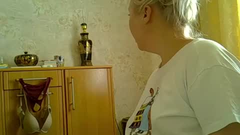 Snapshot of curvywild_lady30 chatting on 06.29.26 Curvy online show from 06.29.26
