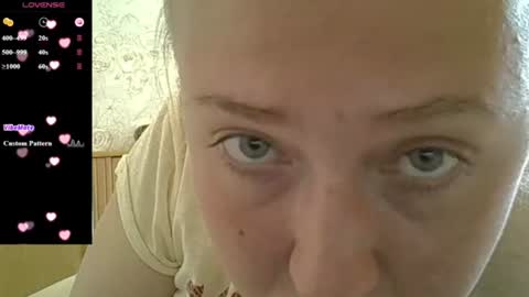 Snapshot of curvywild_lady30 chatting on 07.17.26 Curvy online show from 07.17.26