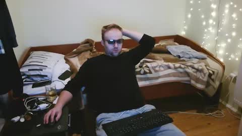 Snapshot of cute69696969 chatting on 11.19.25 cute69696969 online show from 11.19.25