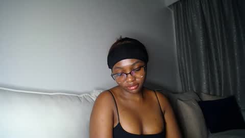 Liya online show from 04.20.26