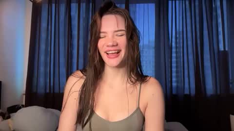 Snapshot of cute_bubbles chatting on 09.20.25 cute_bubbles online show from 09.20.25