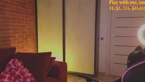 Everyday stream in the same time online show from 12.16.24