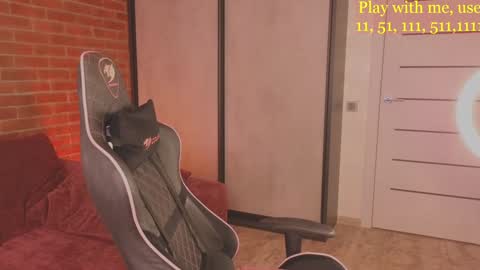 Everyday stream in the same time online show from 02.02.25