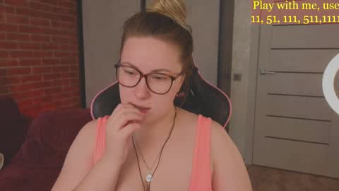 Everyday stream in the same time online show from 02.19.25