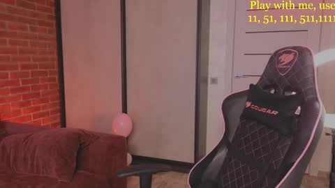 Everyday stream in the same time online show from 02.28.25