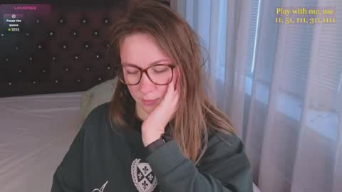 Everyday stream in the same time online show from 04.24.26