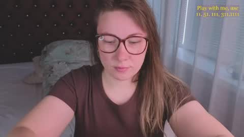 Everyday stream in the same time online show from 05.08.26