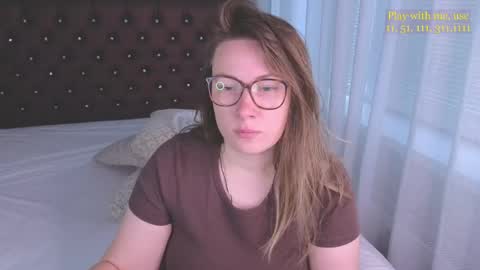 Everyday stream in the same time online show from 05.11.26