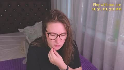 Everyday stream in the same time online show from 06.12.26