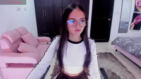 Bella Fox online show from 09.15.25