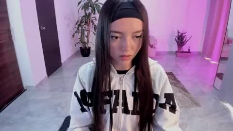 Bella Fox online show from 11.04.25