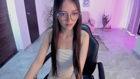 Snapshot of cute_fox_1 chatting on 02.07.26 Bella Fox online show from 02.07.26