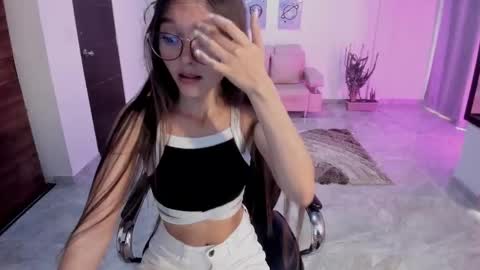 Snapshot of cute_fox_1 chatting on 03.07.26 Bella Fox online show from 03.07.26