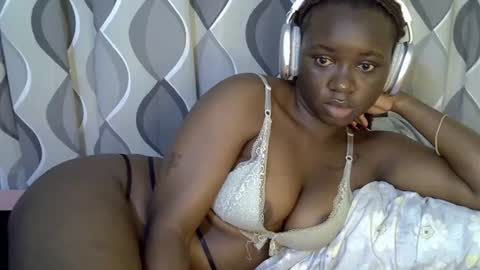 Snapshot of cute_gee chatting on 06.28.26 daddysdoll online show from 06.28.26
