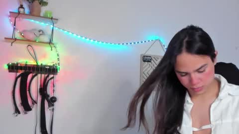 Cute horny1 online show from 03.09.25