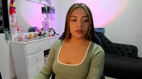 Katherine Independent model online show from 07.19.26