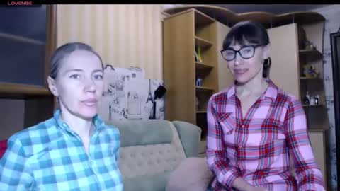 cute_lion_ online show from 11.20.25