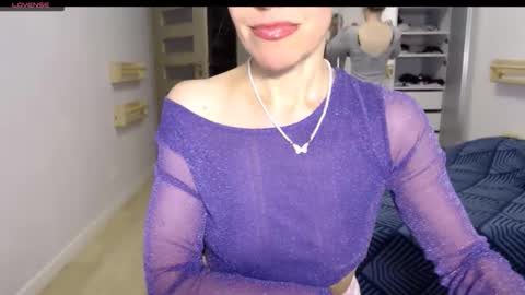 cute_lion_ online show from 12.21.25