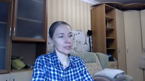 cute_lion_ online show from 06.17.26