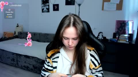 Snapshot of cute_little_ass chatting on 04.01.26 Emily online show from 04.01.26