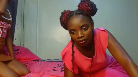 cute_lorna online show from 04.18.26