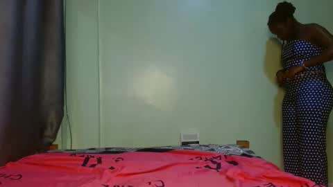 cute_lorna online show from 04.20.26