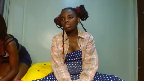 cute_lorna online show from 04.21.26