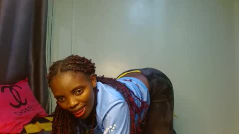 cute_lorna online show from 04.23.26