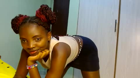 cute_lorna online show from 04.25.26
