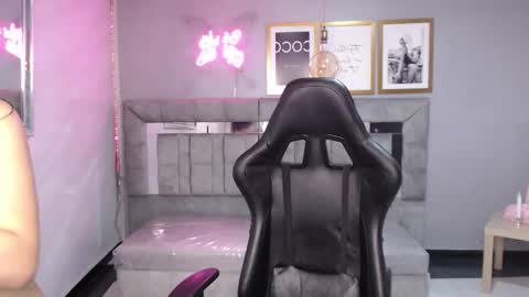 Martina online show from 11.21.25