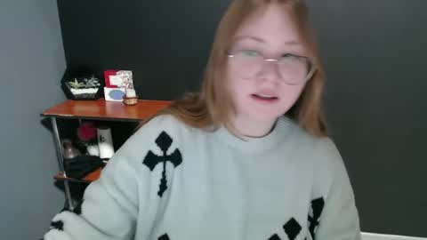 Snapshot of cute_minx chatting on 01.13.25 Veronica online show from 01.13.25