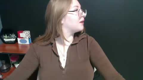 Snapshot of cute_minx chatting on 01.17.25 Veronica online show from 01.17.25