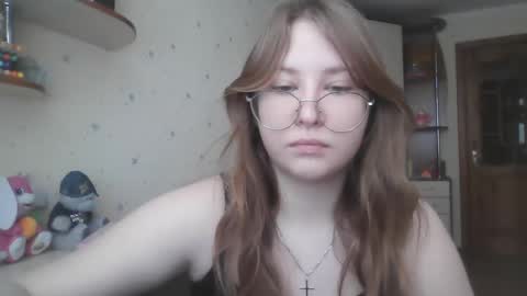 Snapshot of cute_minx chatting on 02.13.25 Veronica online show from 02.13.25