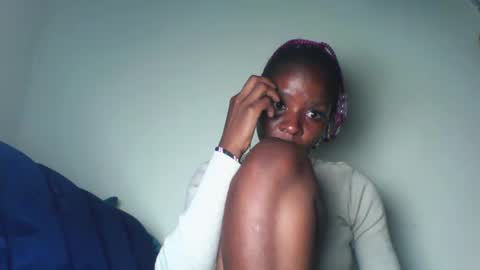 Snapshot of cute_sexy3 chatting on 02.15.26 SHARON online show from 02.15.26