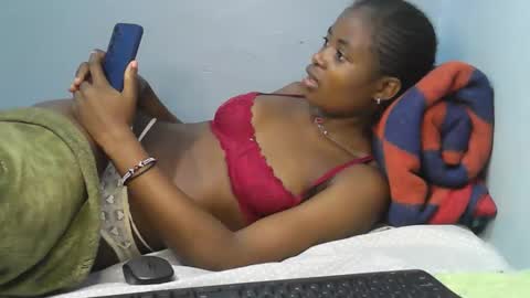 Snapshot of cute_shaniz chatting on 09.15.25 cute_shaniz online show from 09.15.25