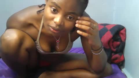 Snapshot of cute_shaniz chatting on 10.24.25 cute_shaniz online show from 10.24.25