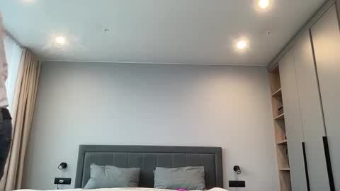 cute_skywalker online show from 10.15.25